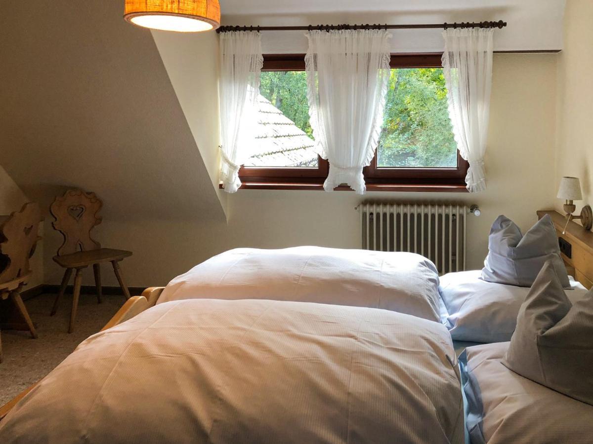 Gasthof Adler Weinstadt Bagian luar foto