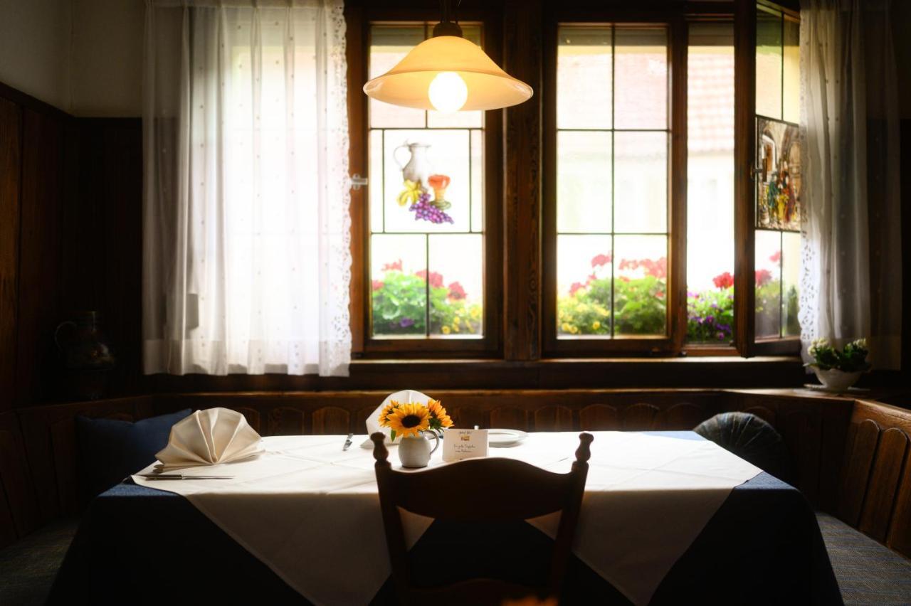 Gasthof Adler Weinstadt Bagian luar foto